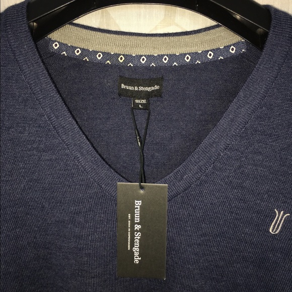 Bruun and Stengade Other - Bruun and Stengade v-neck sweater